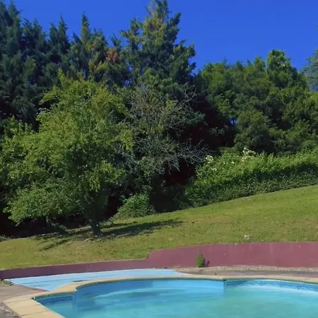 D'hotes Du Chateau De Monteux Penzion 3*